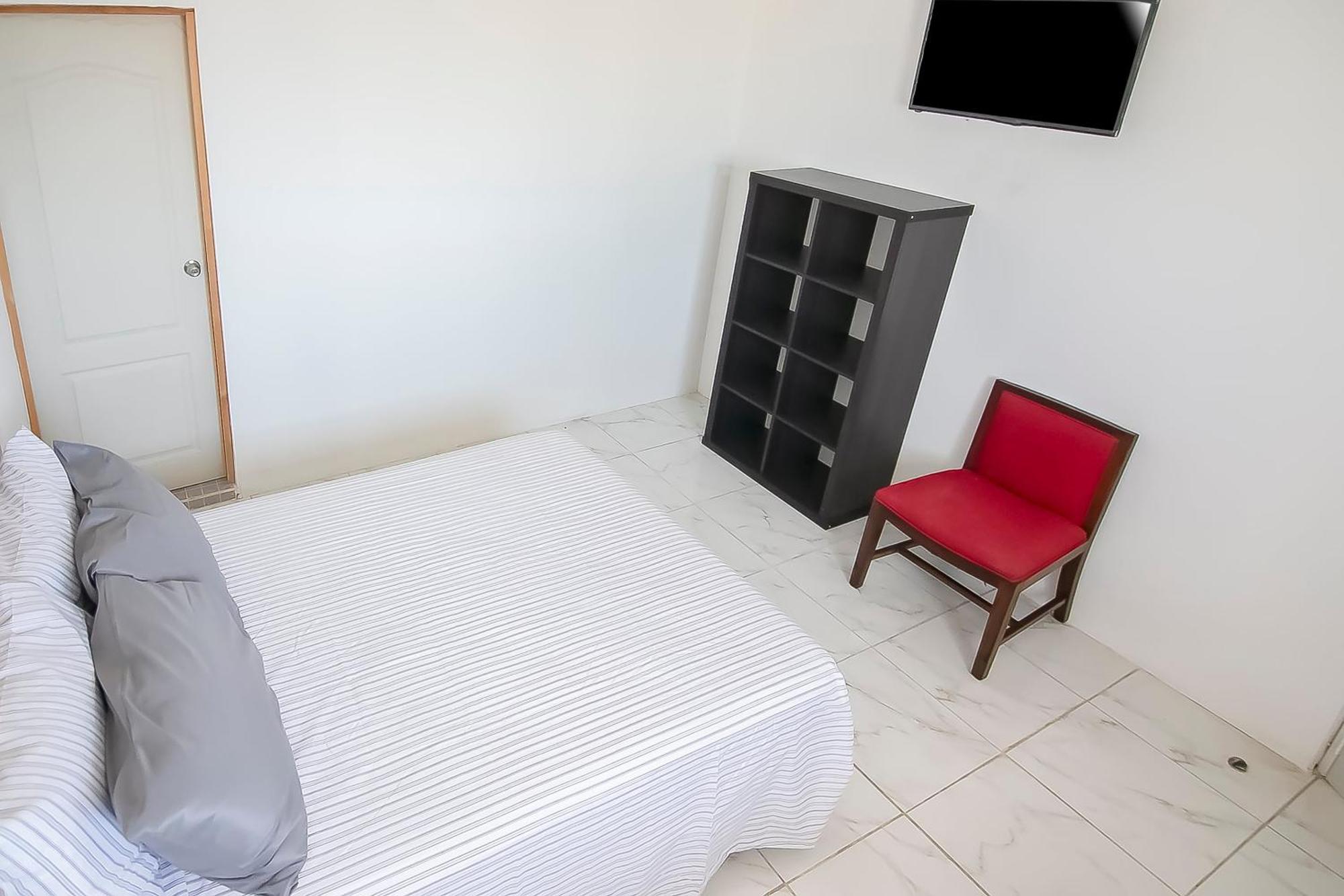 Oyo Hotel Plaza Las Torres, Cabo San Lucas Luaran gambar
