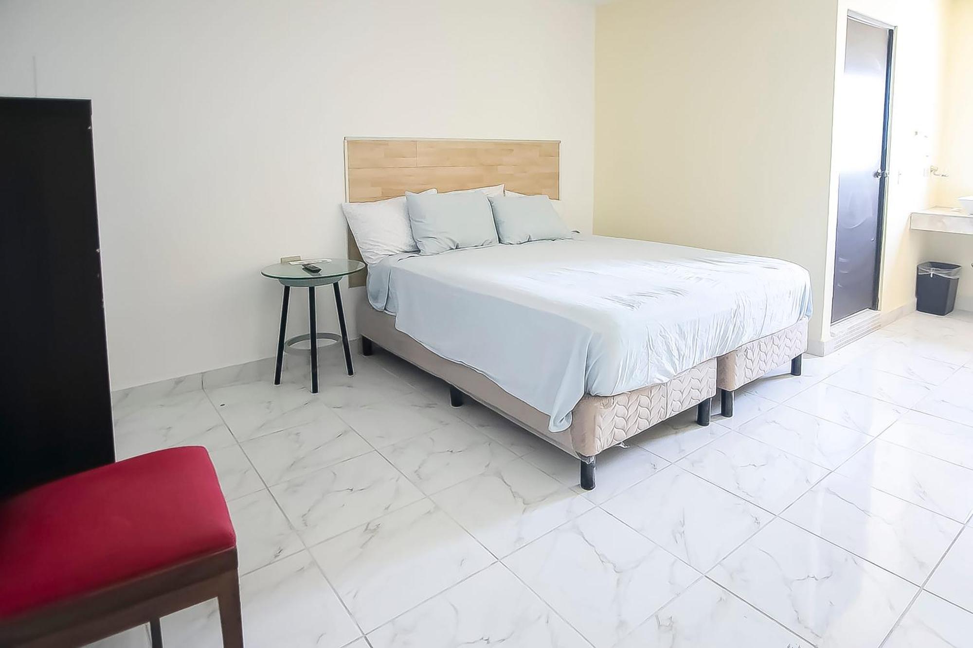 Oyo Hotel Plaza Las Torres, Cabo San Lucas Luaran gambar