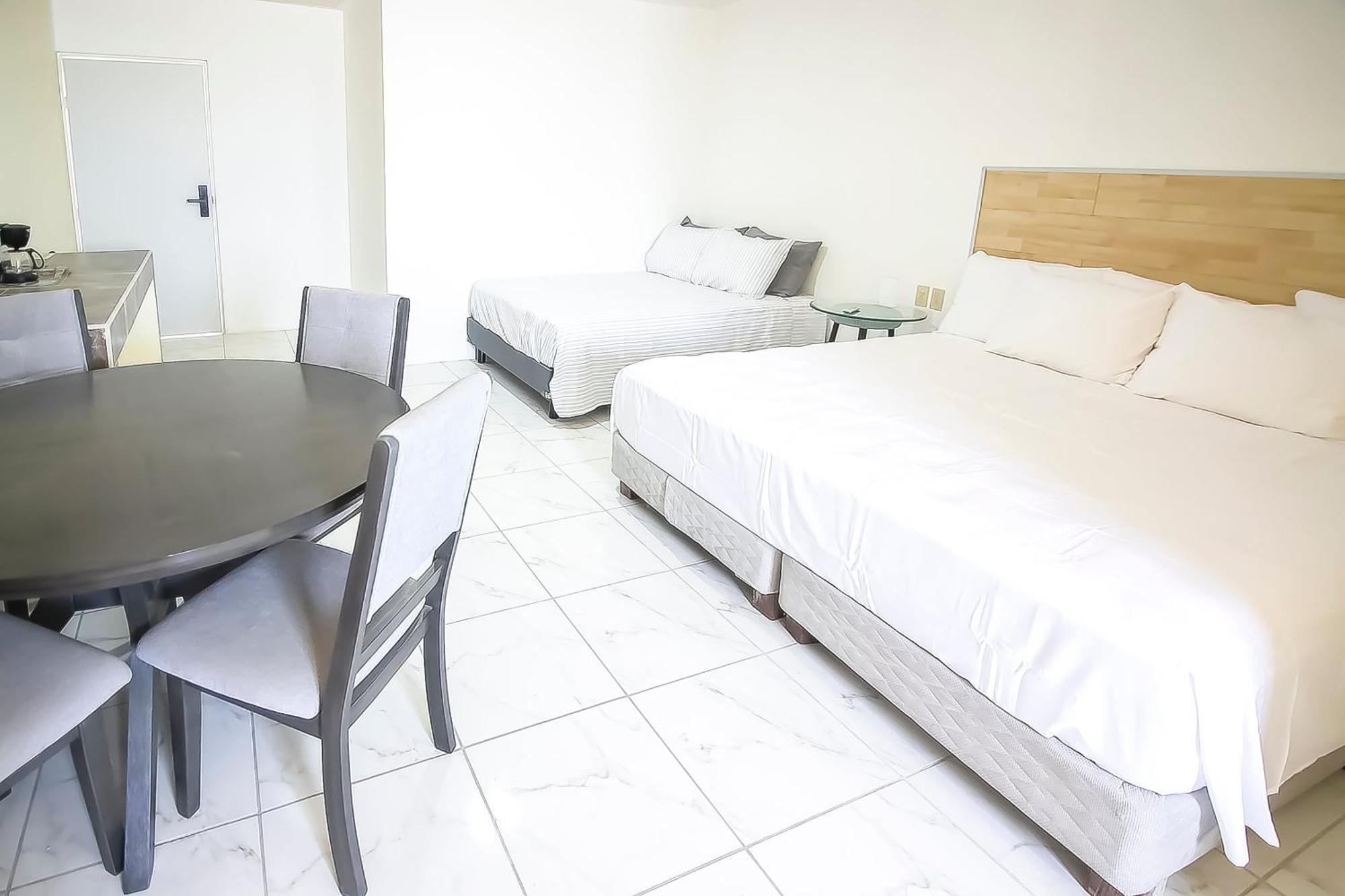 Oyo Hotel Plaza Las Torres, Cabo San Lucas Luaran gambar